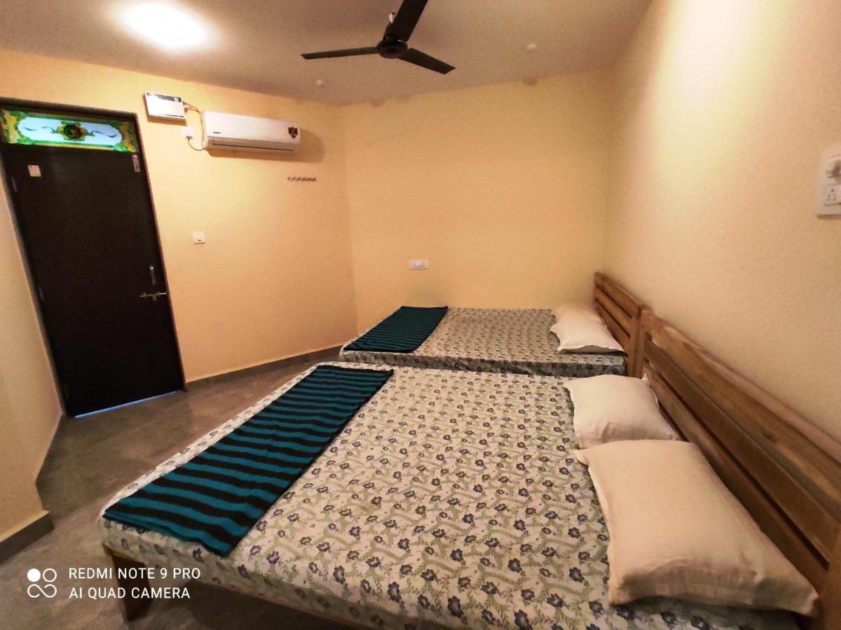 Godwill Kimo Guest House Seraulim Madgaon Bagian luar foto