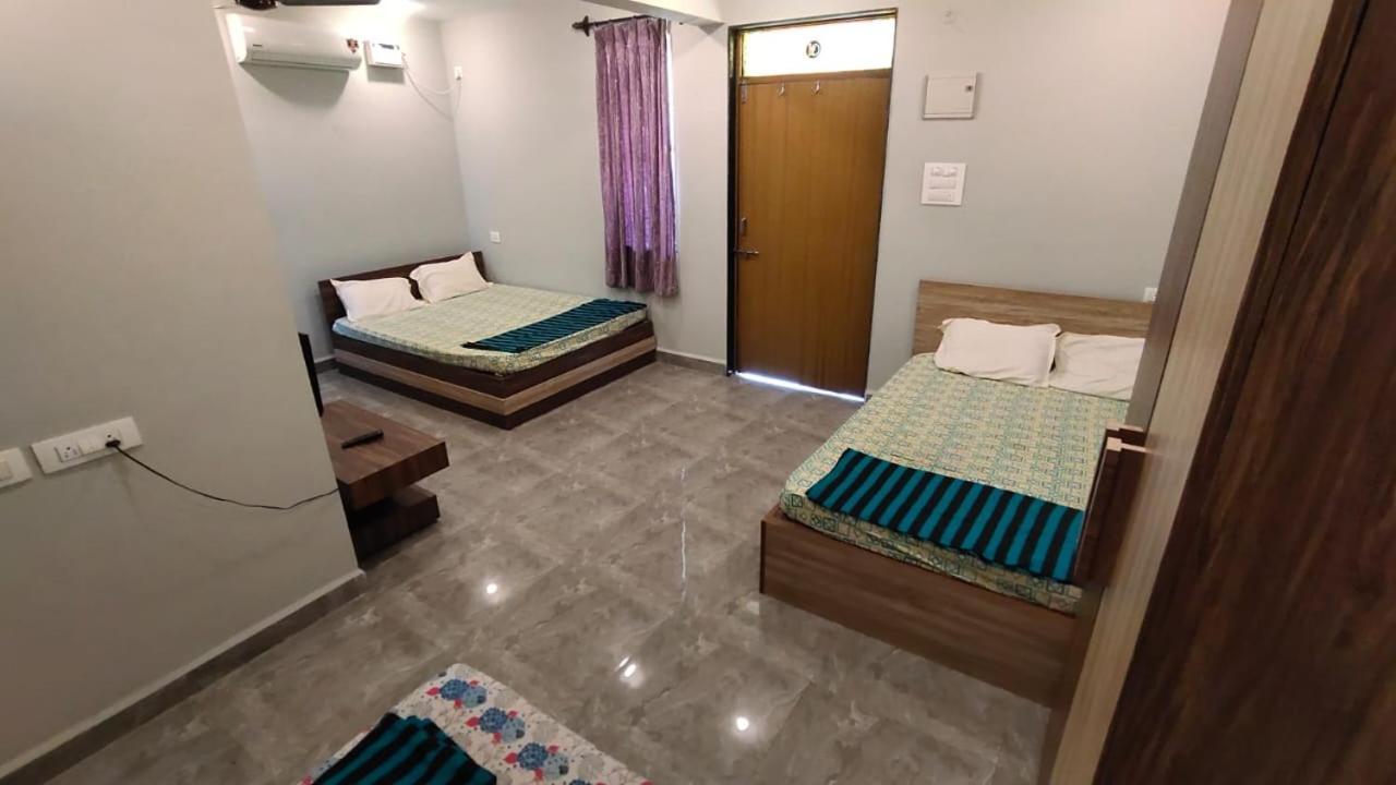 Godwill Kimo Guest House Seraulim Madgaon Bagian luar foto